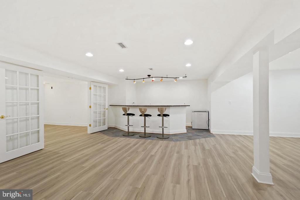 9705 HOLLOWAY HILL