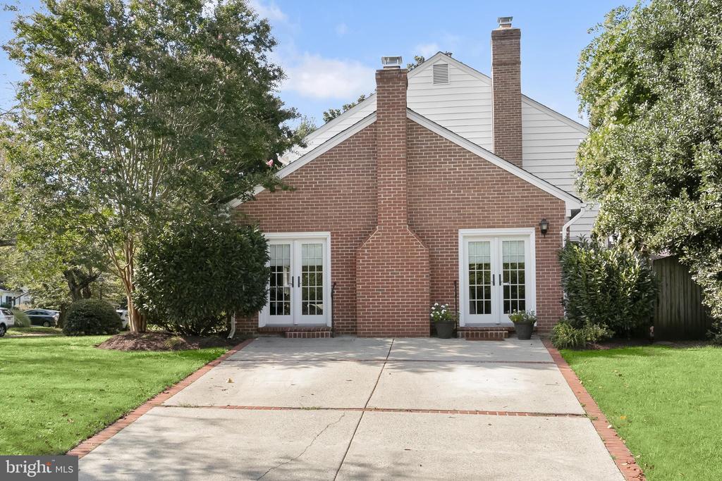 11704 HITCHING POST LANE