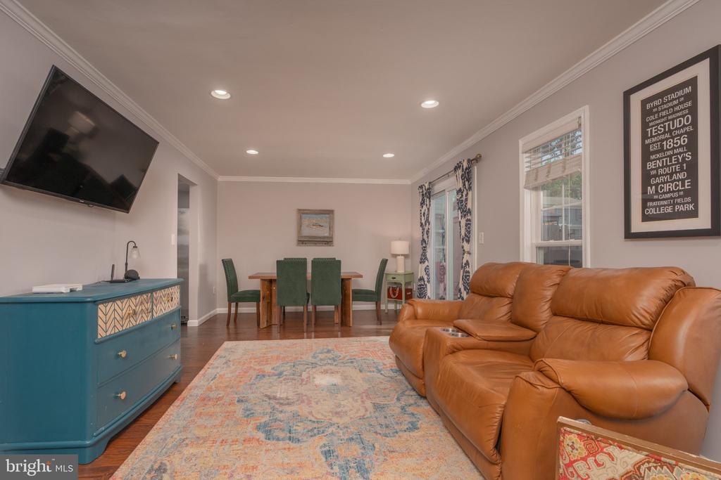 12902 PICKERING DRIVE