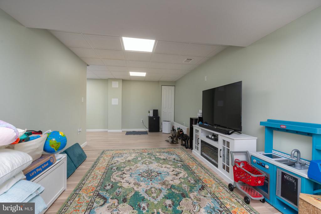 12902 PICKERING DRIVE