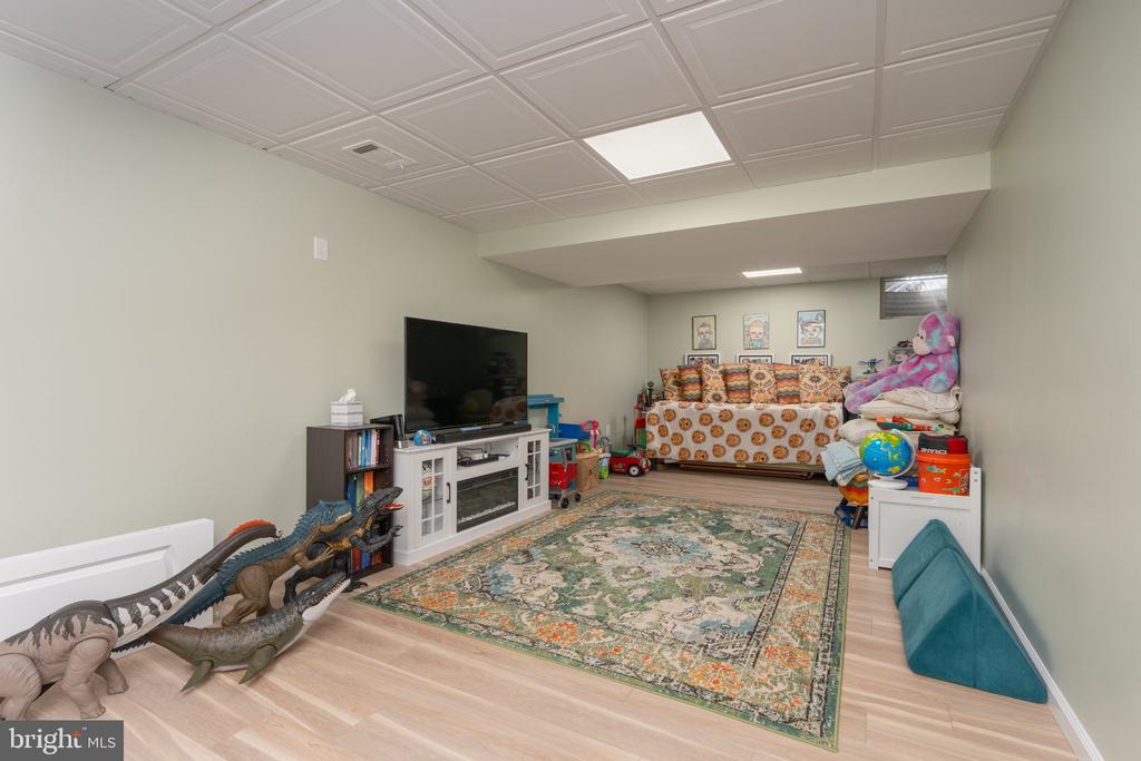 12902 PICKERING DRIVE
