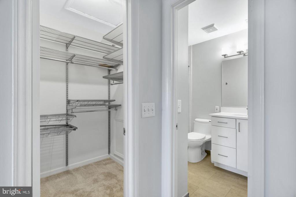5716 CHAPMAN MILL DRIVE Unit: 150
