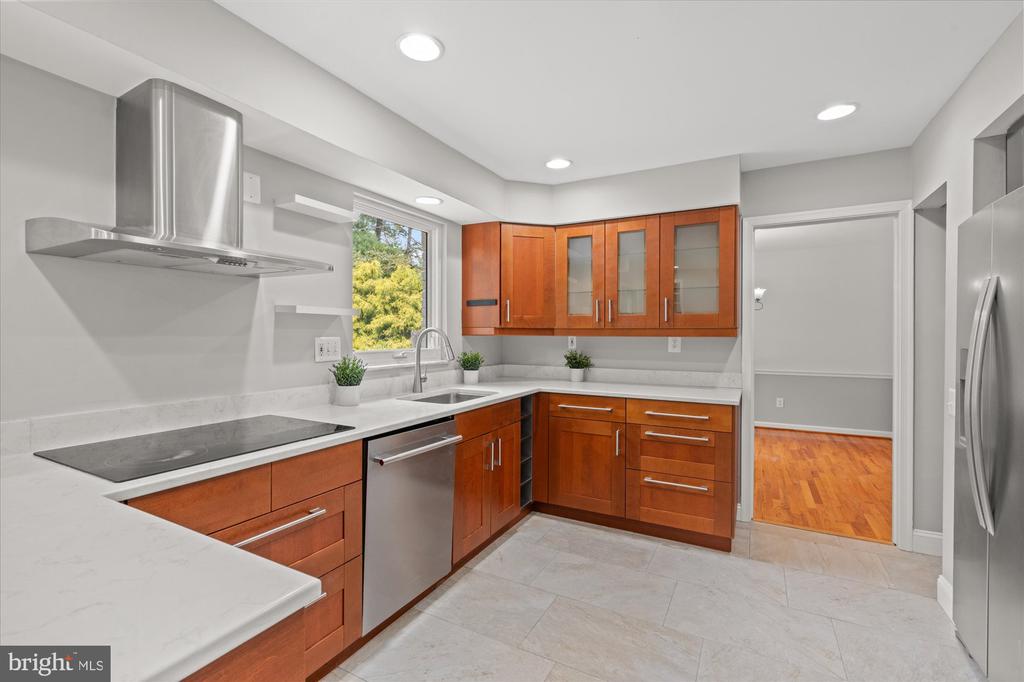 11200 HUNT CLUB DRIVE