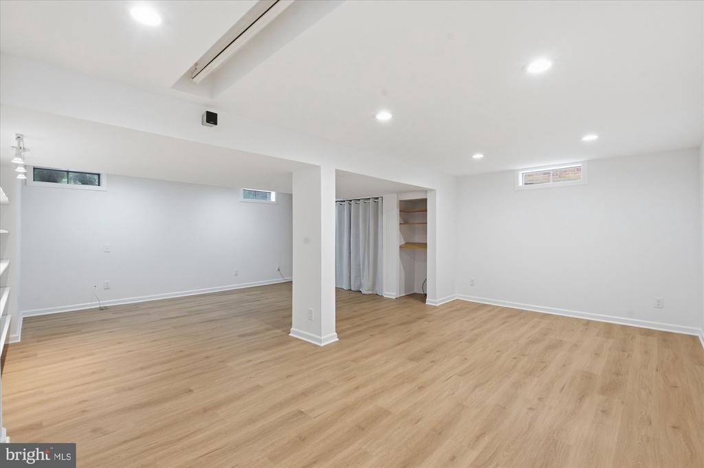 11200 HUNT CLUB DRIVE