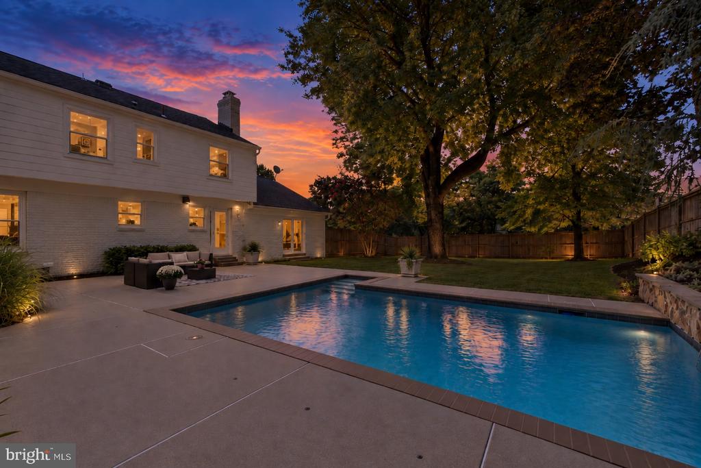 11200 HUNT CLUB DRIVE