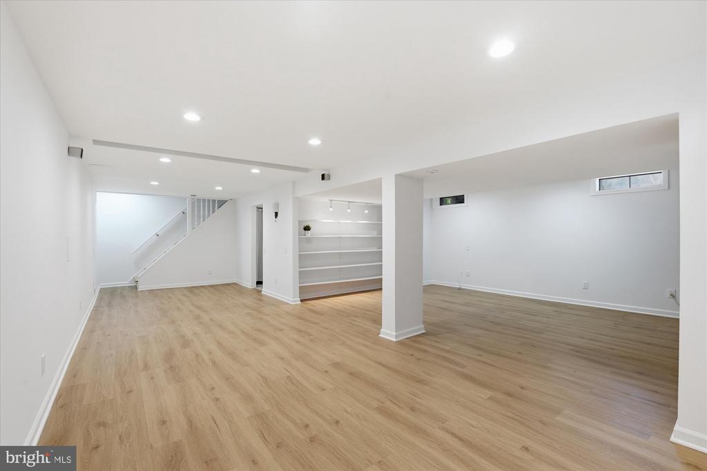 11200 HUNT CLUB DRIVE