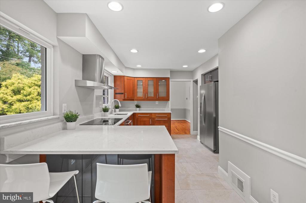 11200 HUNT CLUB DRIVE