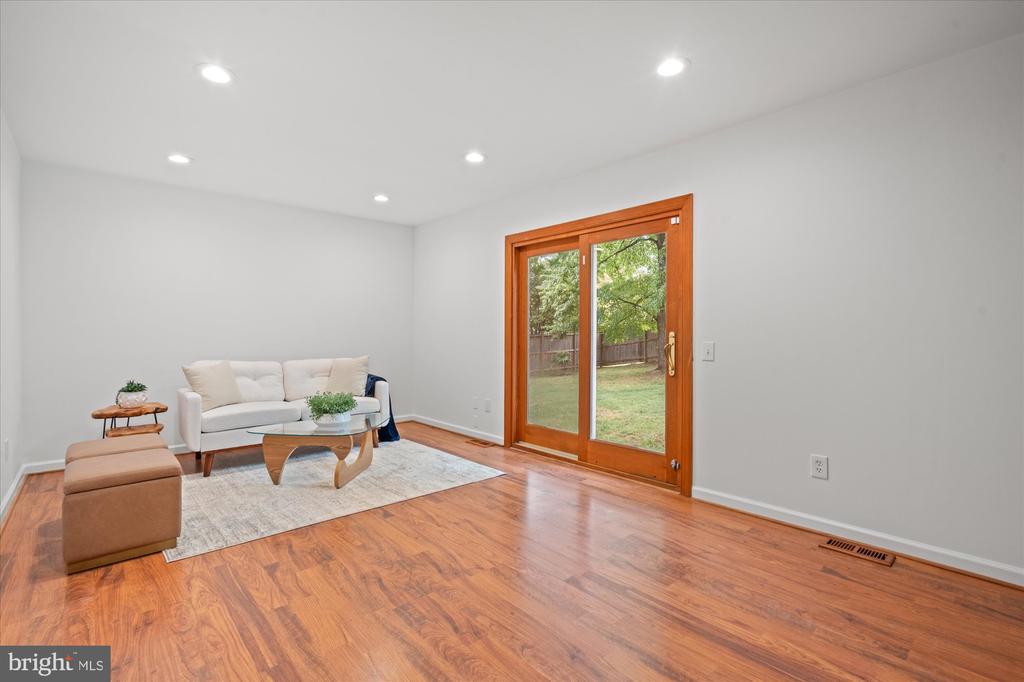 11200 HUNT CLUB DRIVE