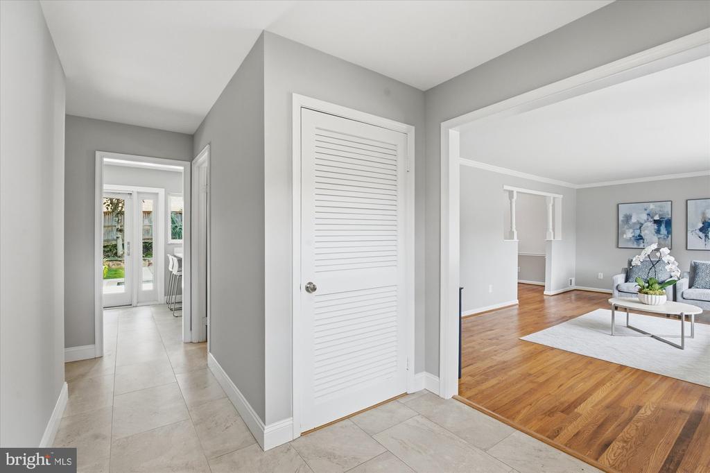 11200 HUNT CLUB DRIVE