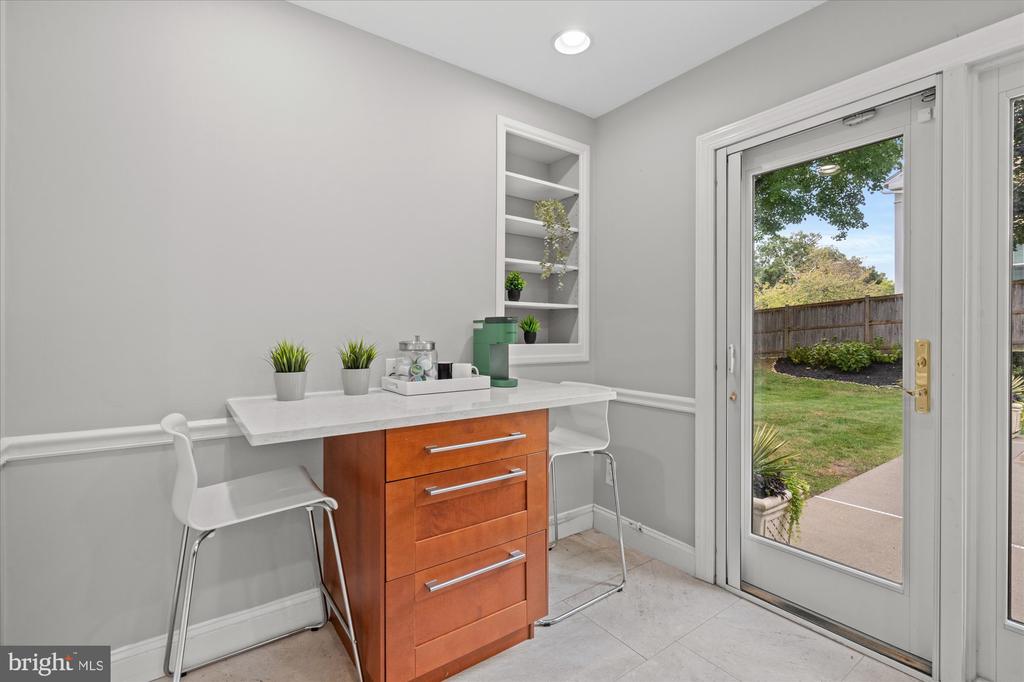 11200 HUNT CLUB DRIVE