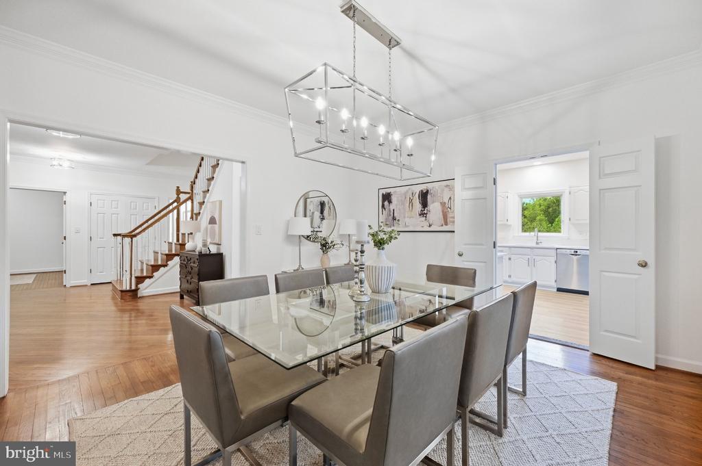 17 ROYAL DOMINION COURT