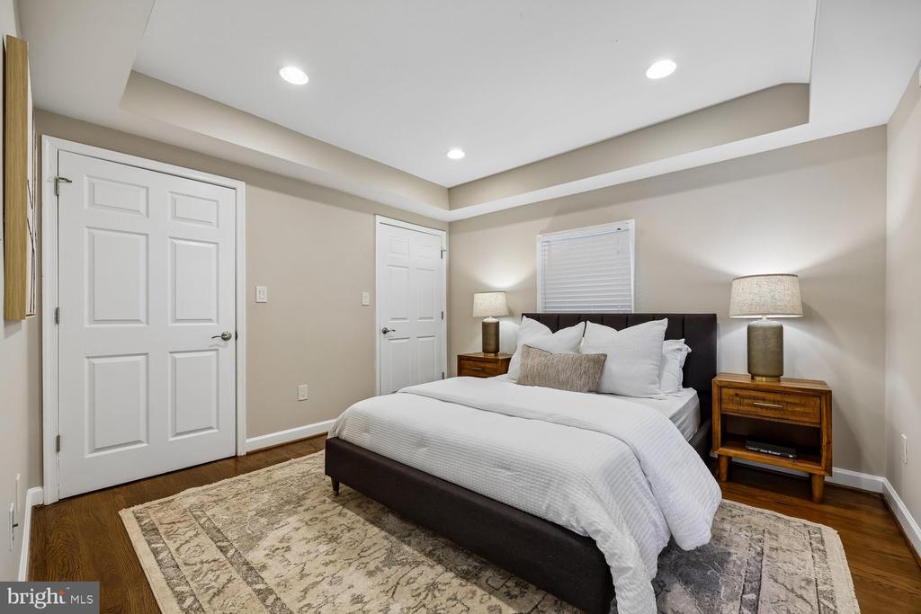 8810 HAWKINS LANE