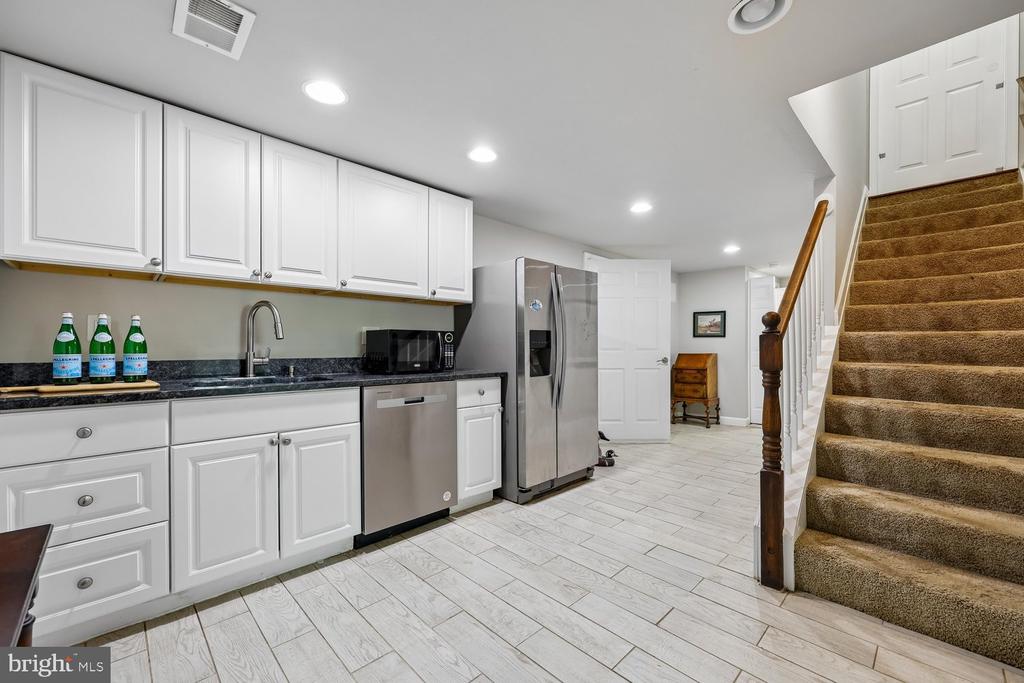 8810 HAWKINS LANE