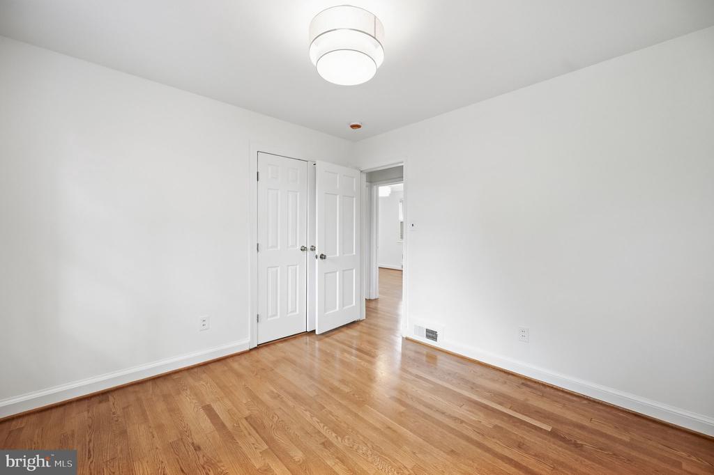 9716 CARRIAGE ROAD