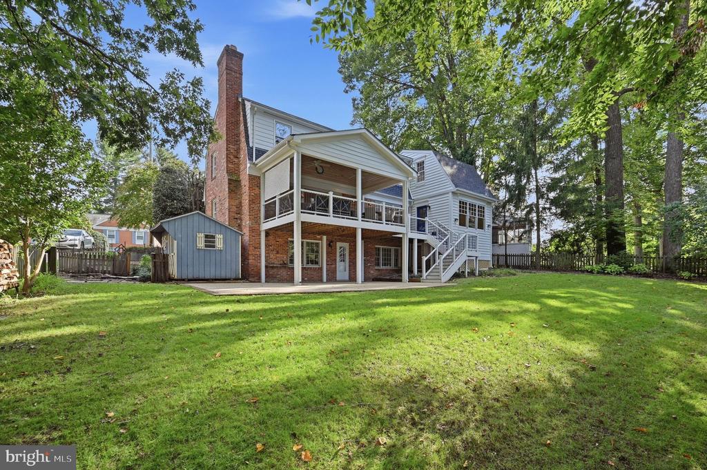 9716 CARRIAGE ROAD
