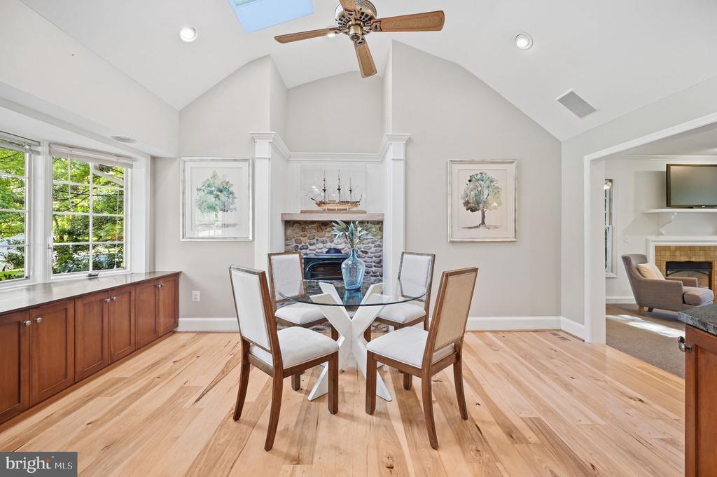 9716 CARRIAGE ROAD