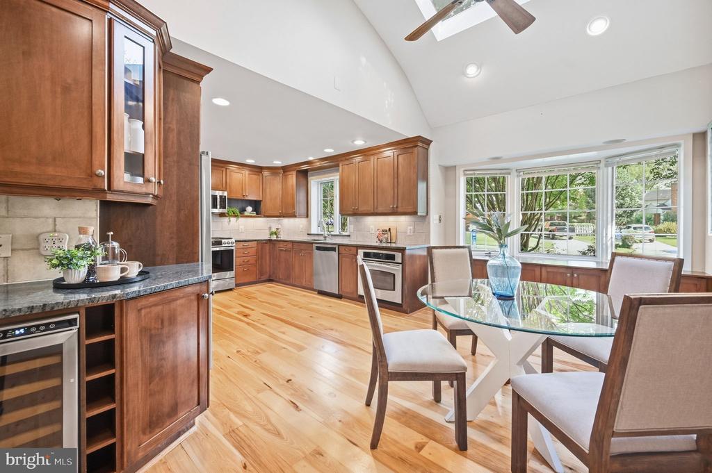 9716 CARRIAGE ROAD
