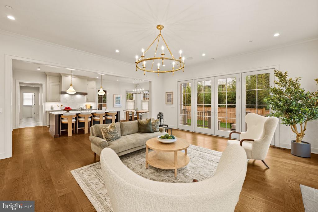 7608 LEESBURG DRIVE