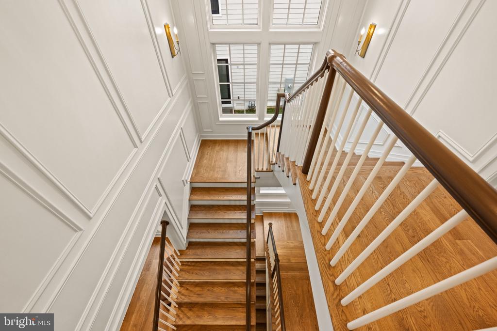 7608 LEESBURG DRIVE