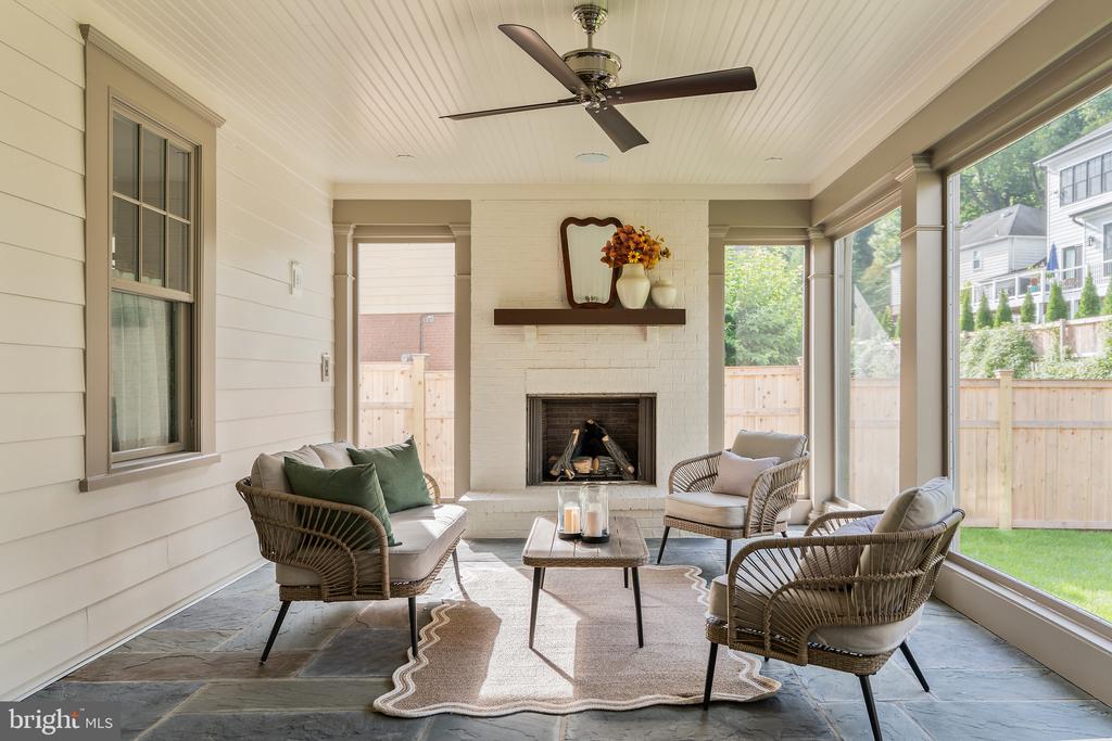 7608 LEESBURG DRIVE