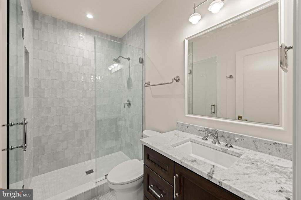 7608 LEESBURG DRIVE