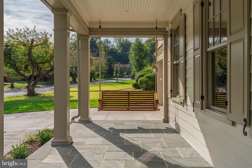 7608 LEESBURG DRIVE