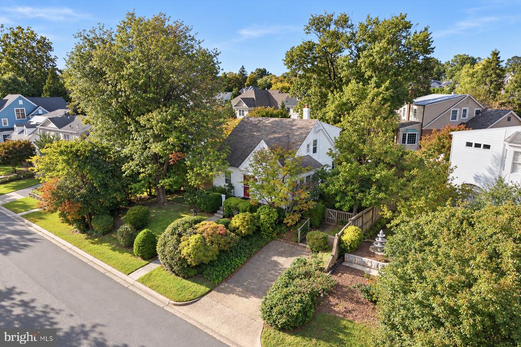 5109 MANNING DRIVE