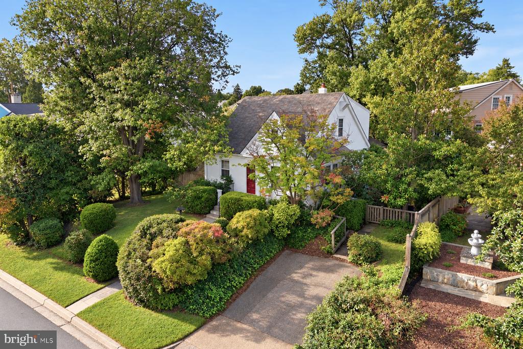 5109 MANNING DRIVE