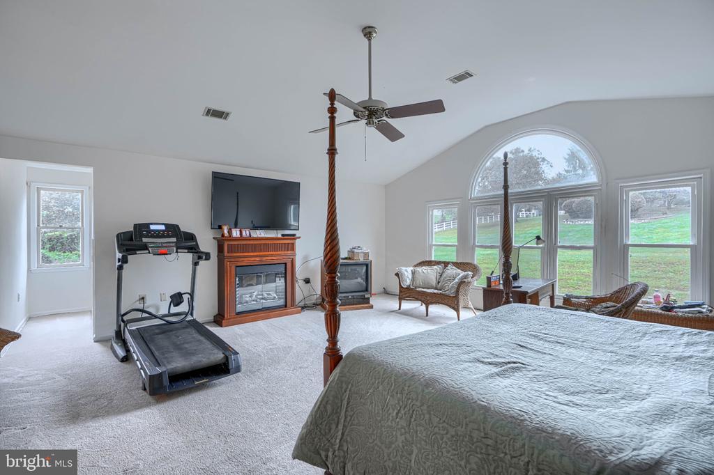 22909 DAVIS MILL ROAD