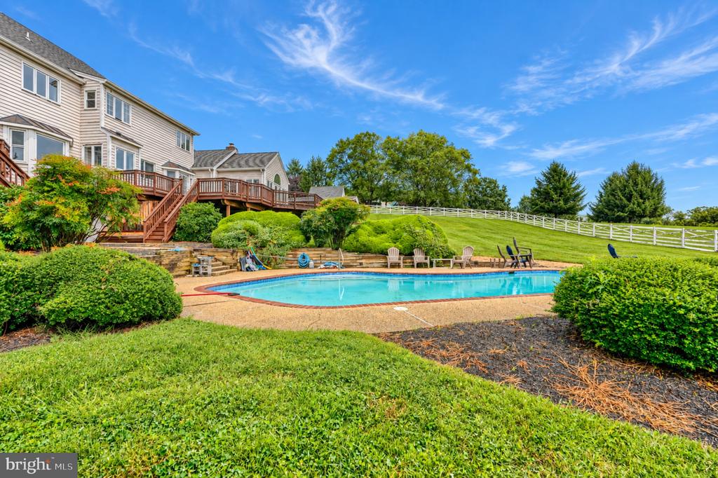 22909 DAVIS MILL ROAD