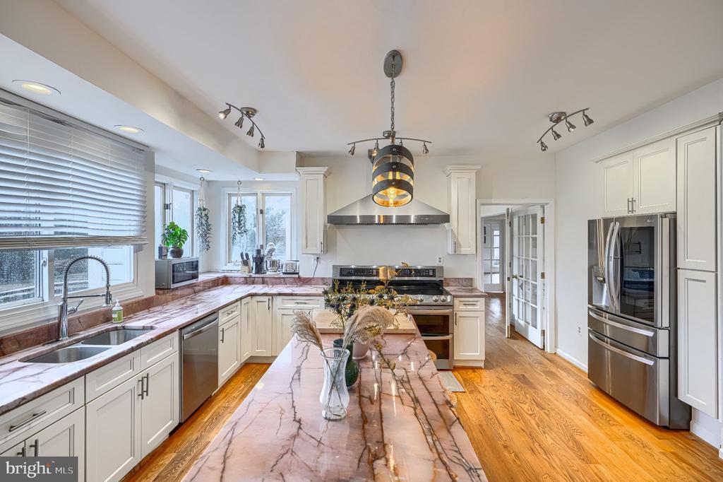 22909 DAVIS MILL ROAD