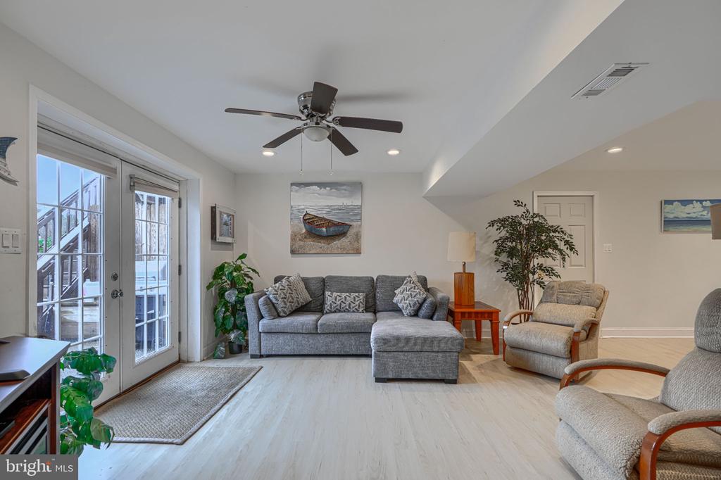 22909 DAVIS MILL ROAD