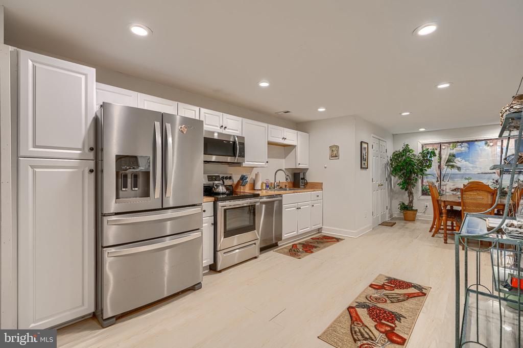 22909 DAVIS MILL ROAD