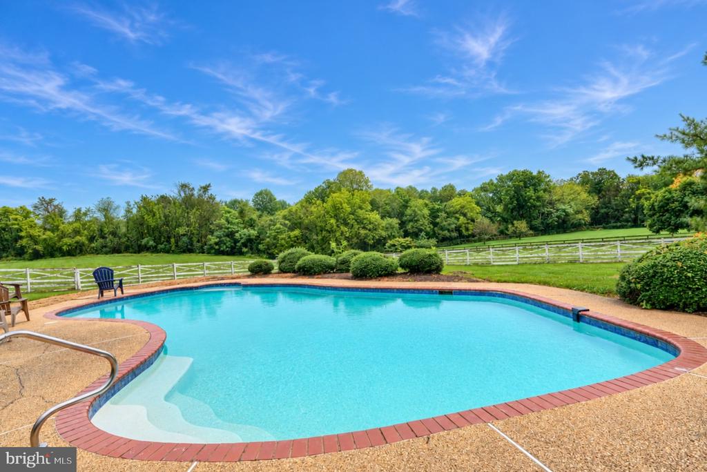 22909 DAVIS MILL ROAD