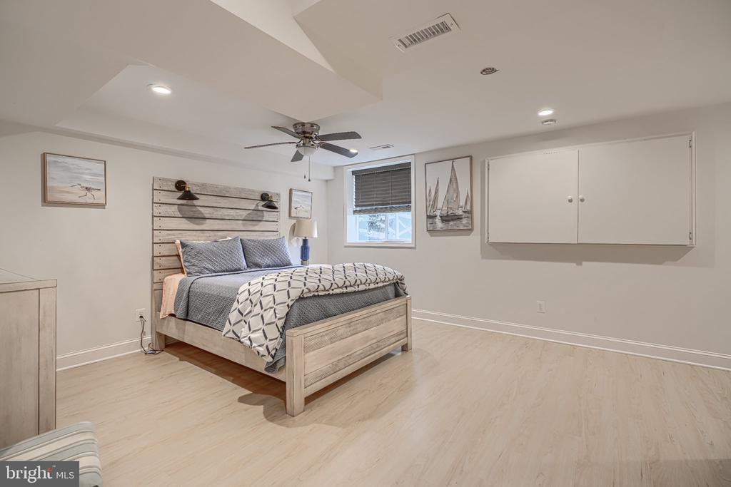 22909 DAVIS MILL ROAD