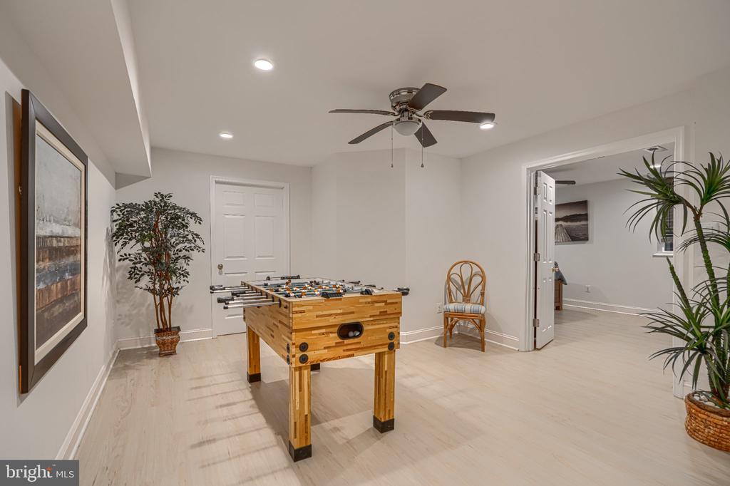 22909 DAVIS MILL ROAD