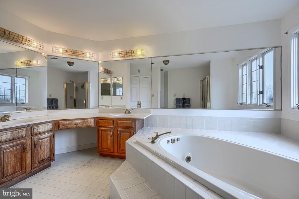 22909 DAVIS MILL ROAD