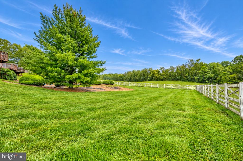 22909 DAVIS MILL ROAD