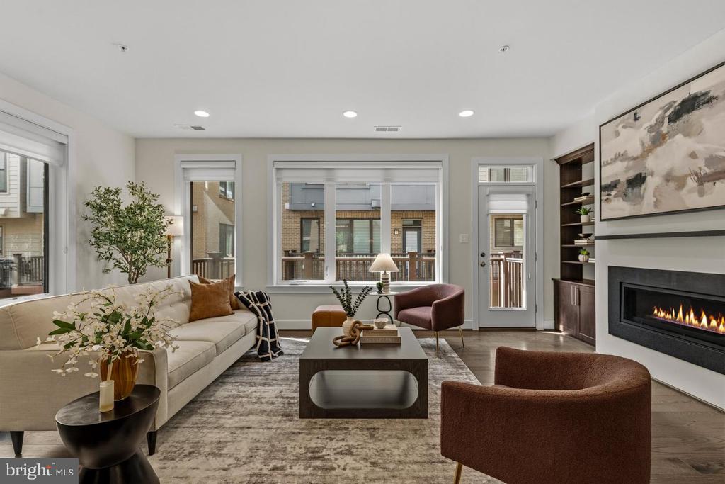 6617 EAMES WAY