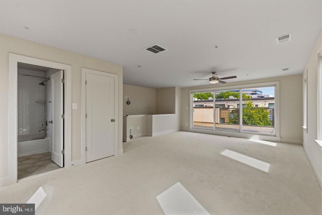 6617 EAMES WAY