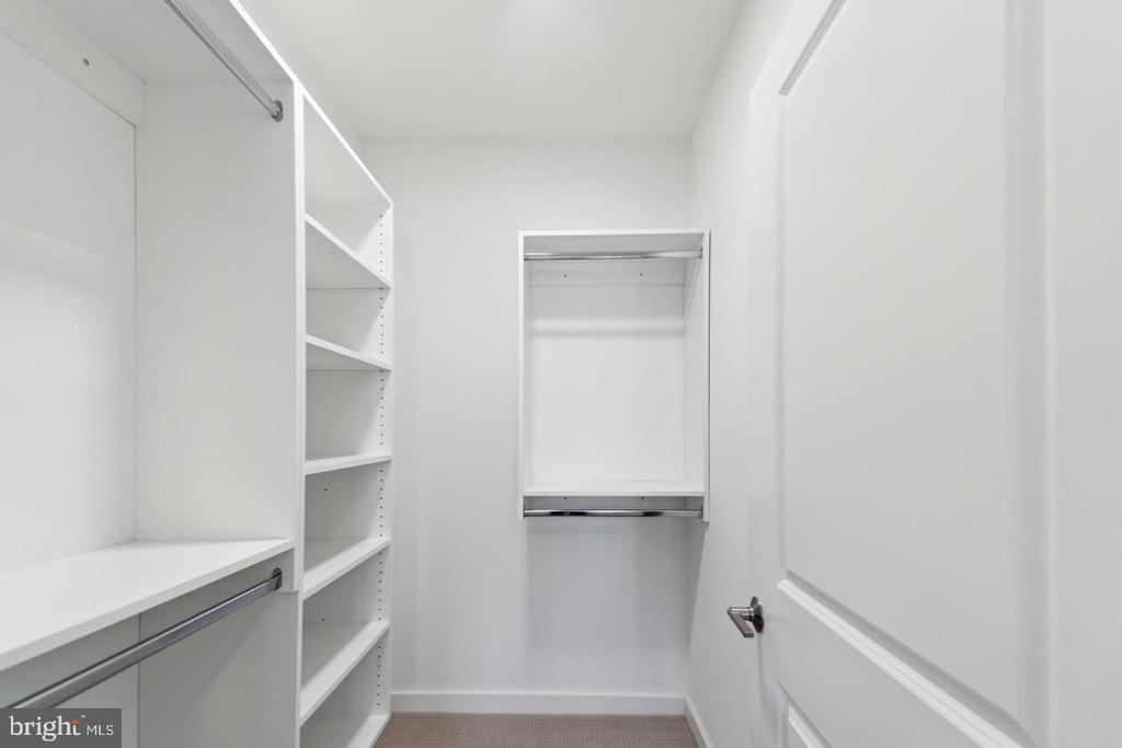 3820 CHAPLIN PLACE Unit: 706/CLAUDE