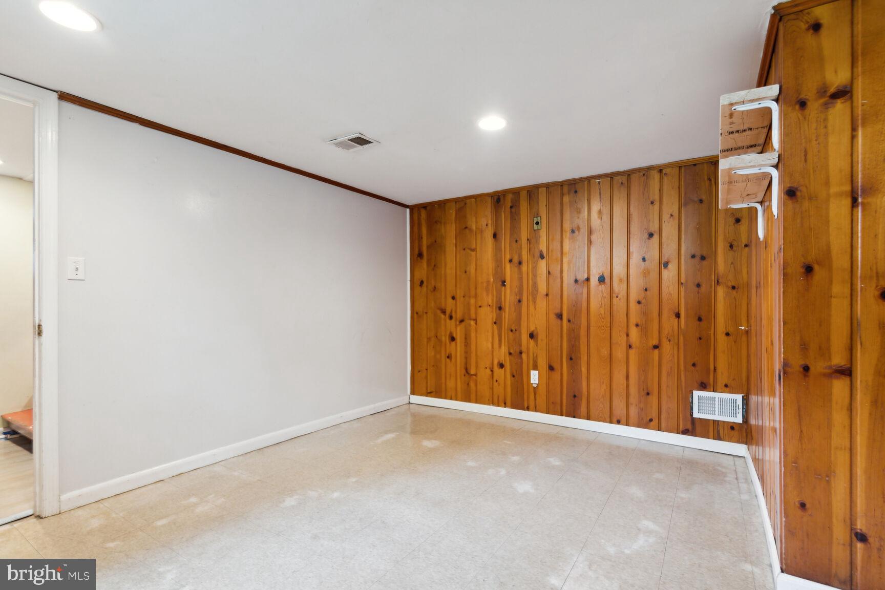 4800 LAGUNA ROAD