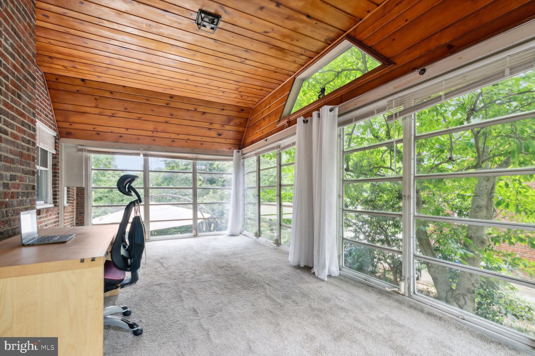 4800 LAGUNA ROAD