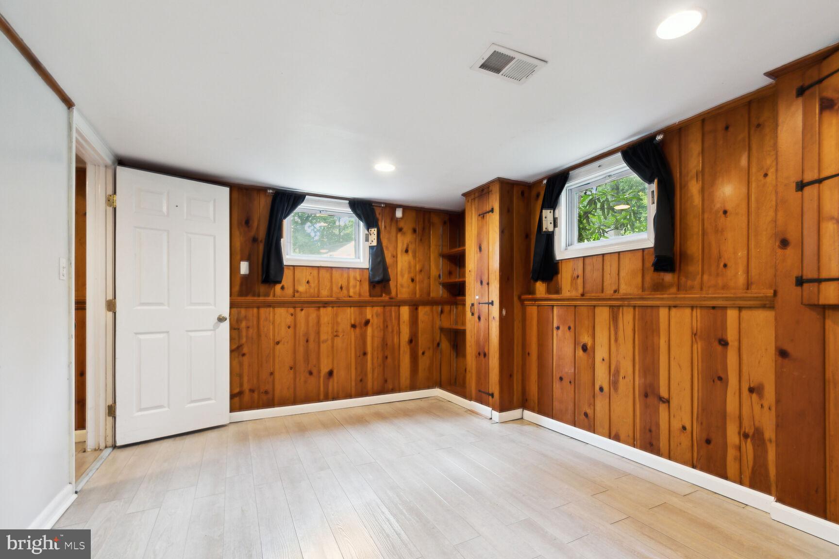 4800 LAGUNA ROAD