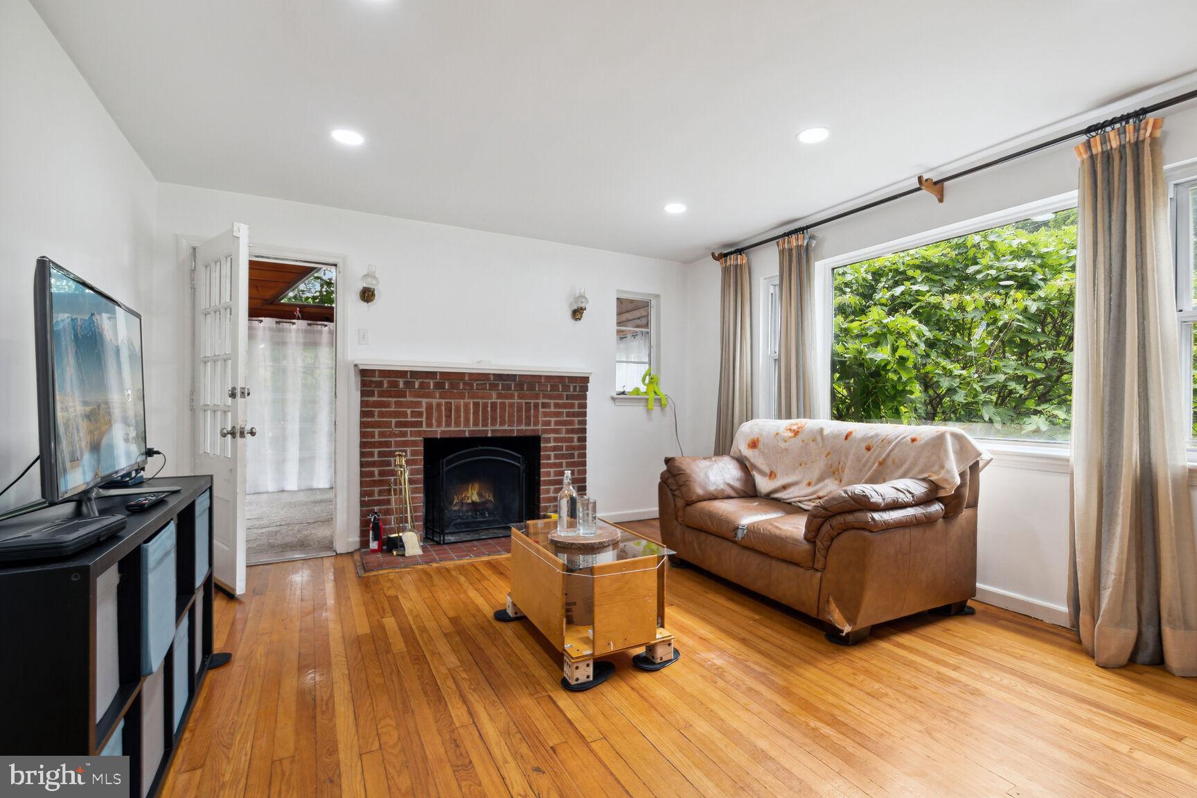4800 LAGUNA ROAD