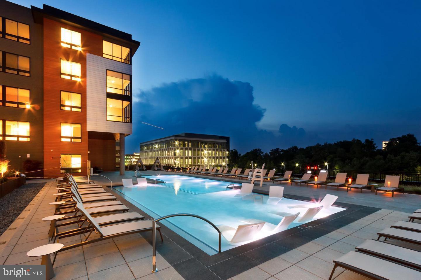 145 RIVERHAVEN DRIVE 503