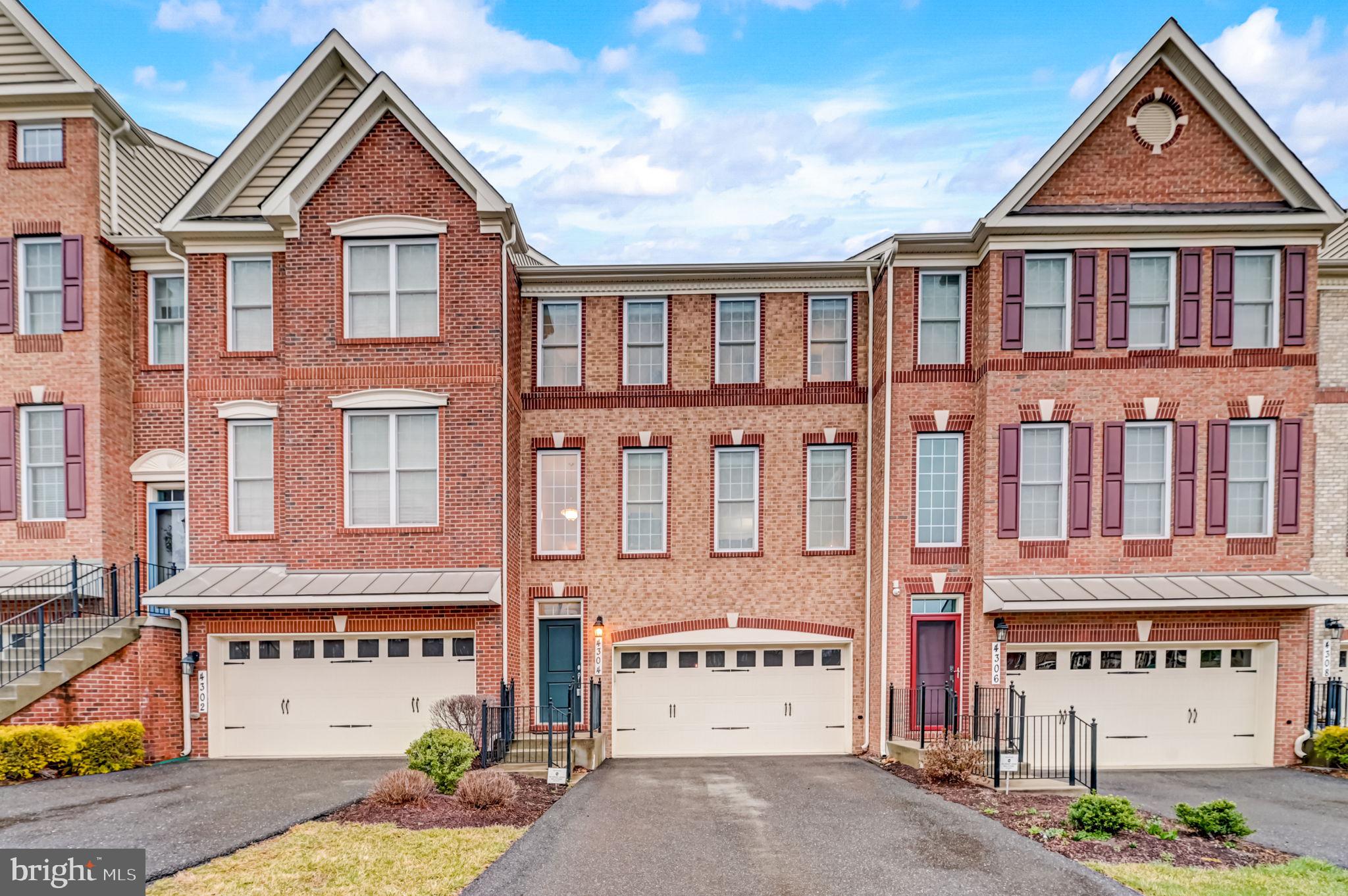 4304 THOROUGHBRED DRIVE