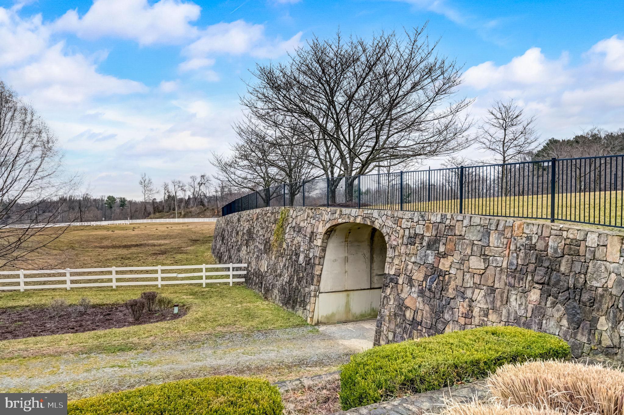 4304 THOROUGHBRED DRIVE