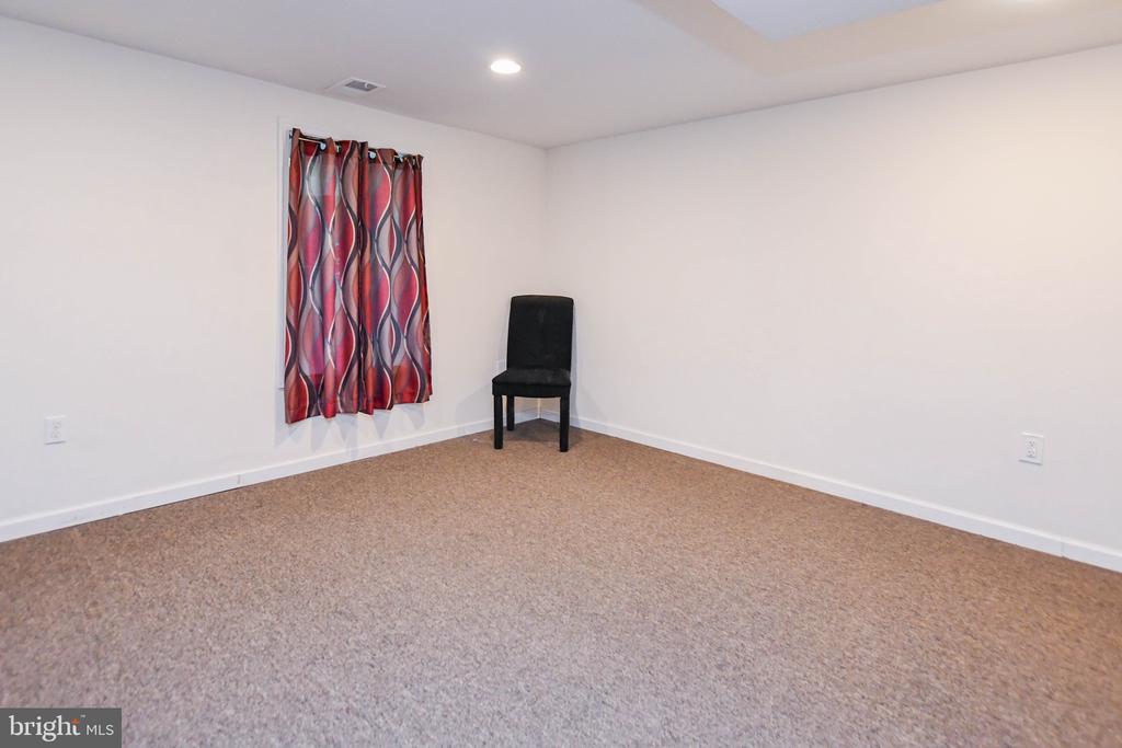 13601 TAYLOR CIRCLE