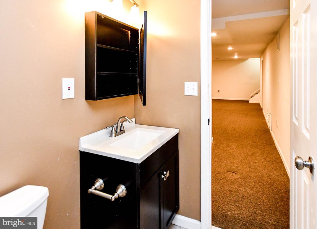 13601 TAYLOR CIRCLE